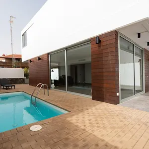 Modern 2br House - Private Pool - Parking San Bartolomé